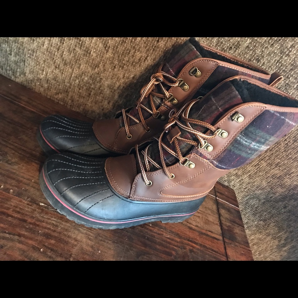 Winter duck boots